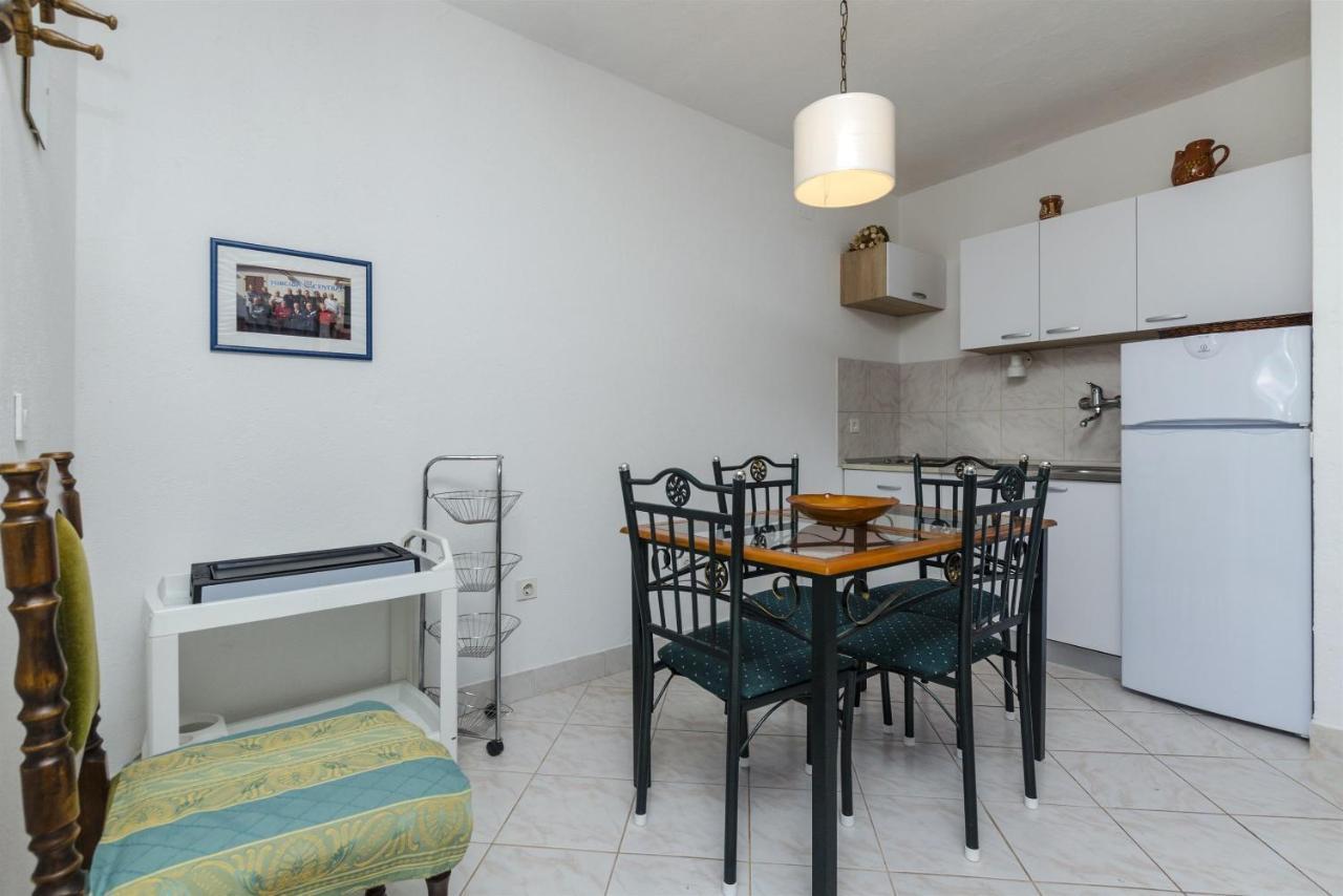 Apartments Dvornik Mirce Exterior foto